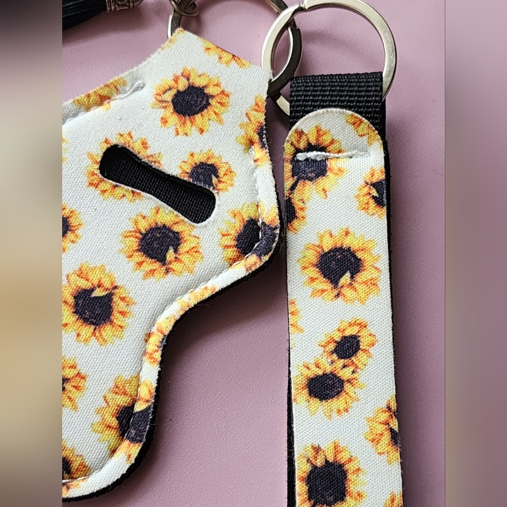 Sunflower 🌻 Keychain - Picture 3 of 3